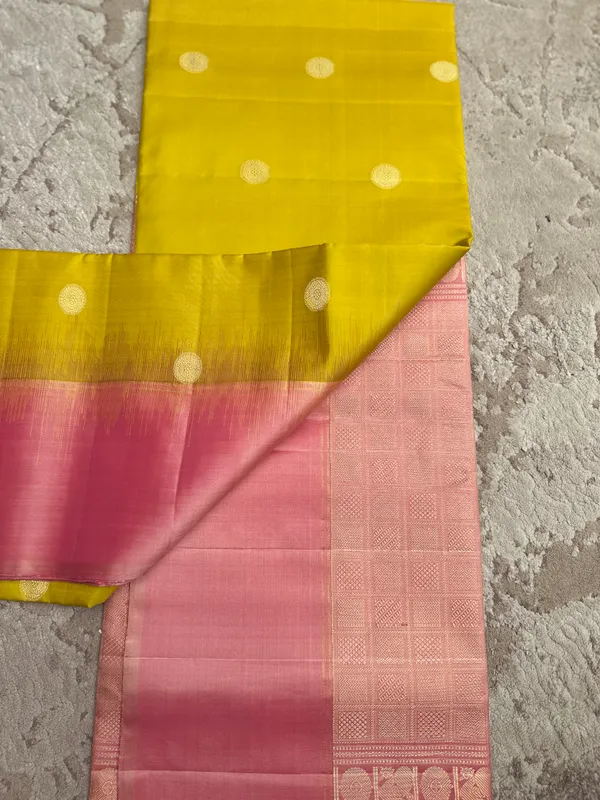 Yellow_Pure_Kanchivaram_Handloom_Soft_Silk_saree_For_Women