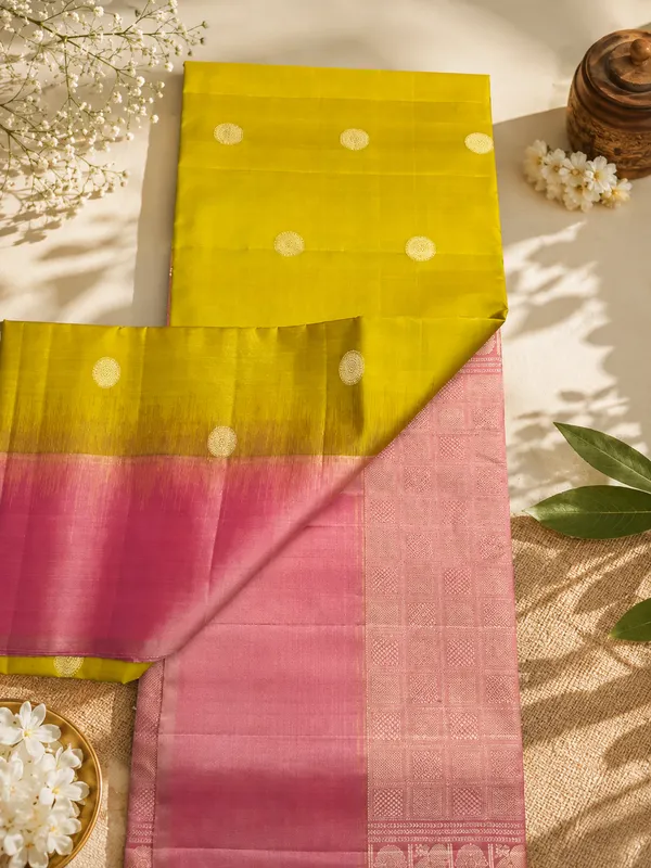Yellow_Pure_Kanchivaram_Handloom_Soft_Silk_saree_For_Women