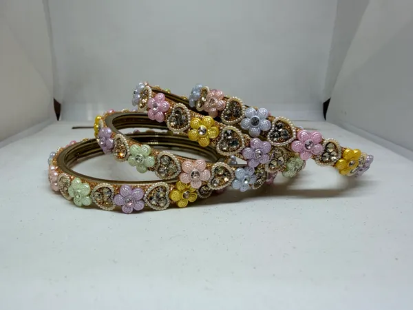 Multicolour_Floral_Embellished_Bangle_Set_for_Women