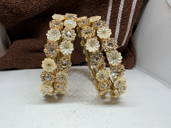 Gold_Tone_Floral_Embellished_Bangle_Set_for_Women
