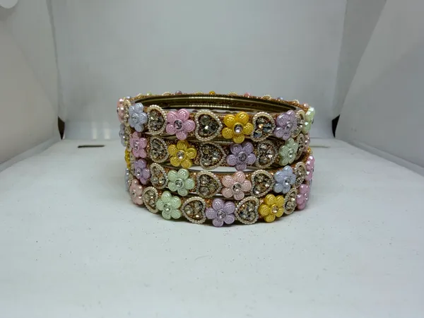 Multicolour_Floral_Embellished_Bangle_Set_for_Women