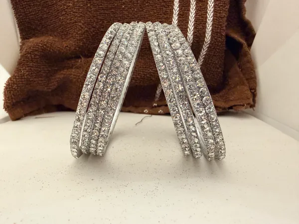 Silver_Crystal_Studded_Bangle_Set_for_Women