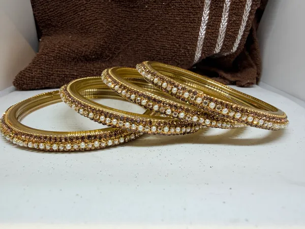 Gold_Tone_Stone_Studded_Bangles_for_Women
