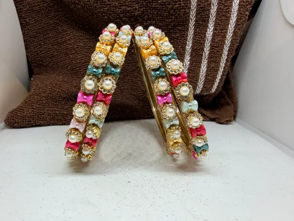 Multicolour_Pearl_Embellished_Bangle_Set_for_Women