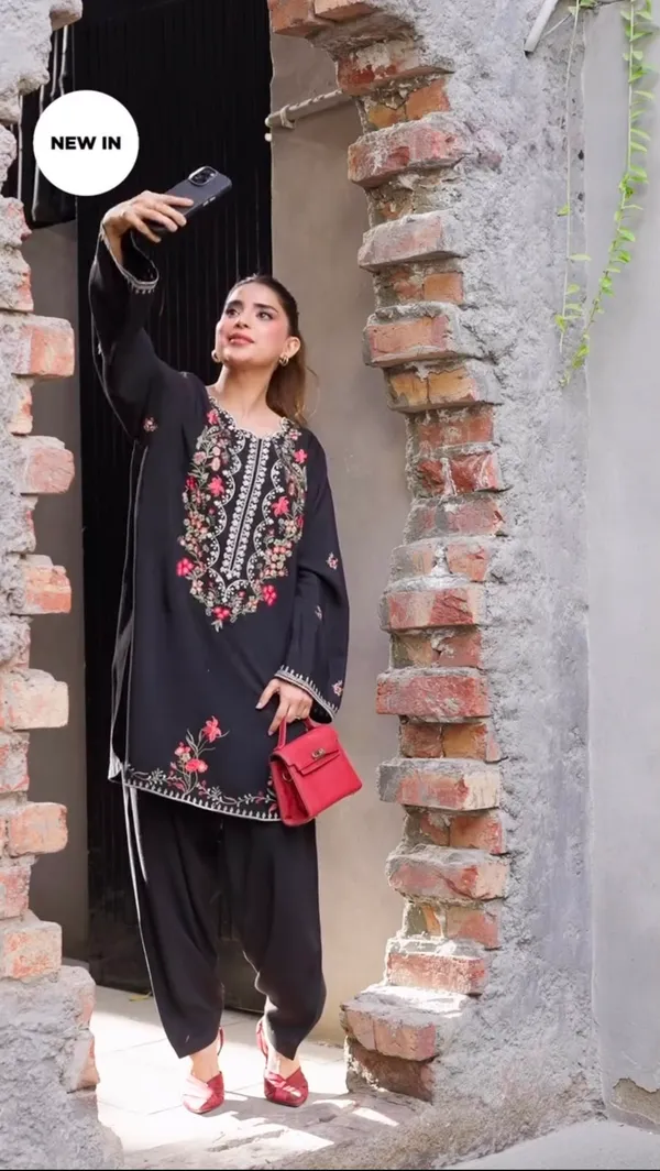 Black_Rayon_Straight_Embroidered_Kurta_Set_For_Women