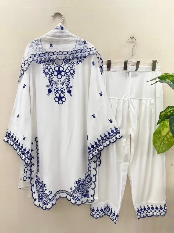 White_Chanderi_Jacquard_Embroidered_Kurta_Set_For_Women