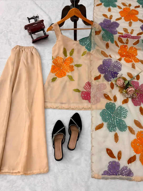 Peach_Organza_Silk_Floral_Embellished_Kurta_Set_For_Women
