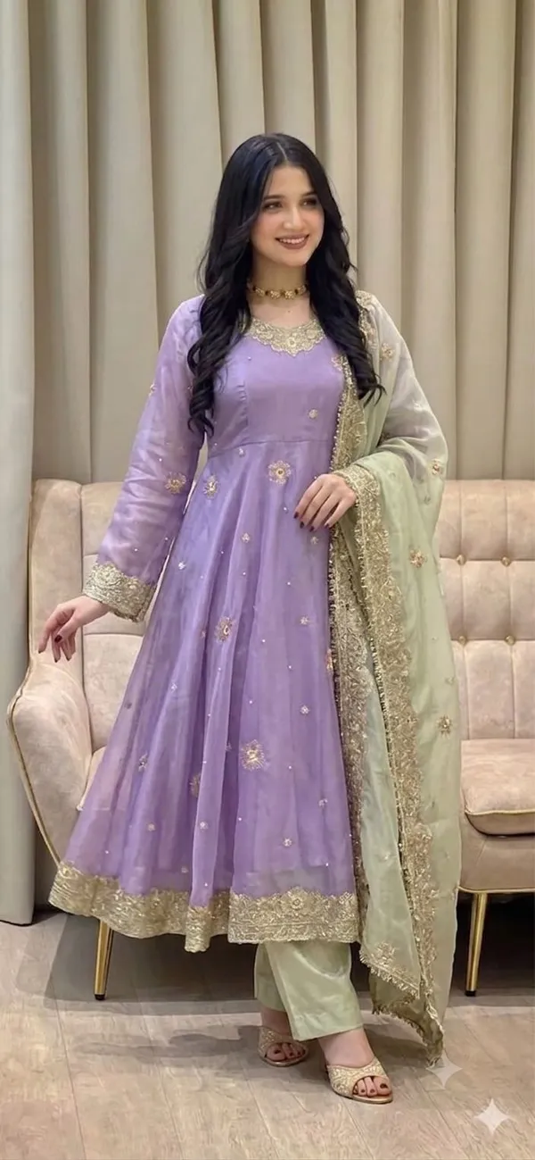 Purple_Embroidered_Flared_Anarkali_Salwar_Suit_For_Women