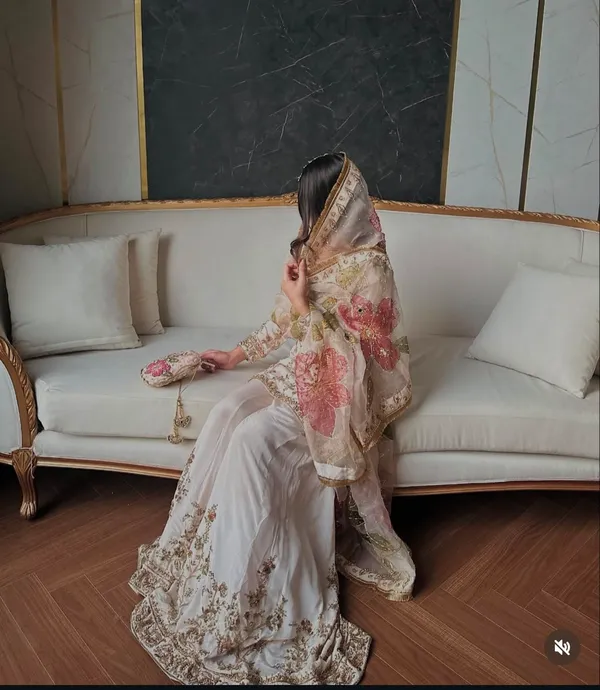 Ivory_Chinon_Silk_Flared_Anarkali_Suit_Set_For_Women