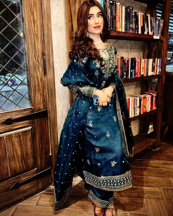 Blue_Organza_Silk_Straight_Fit_Kurta_Set_For_Women