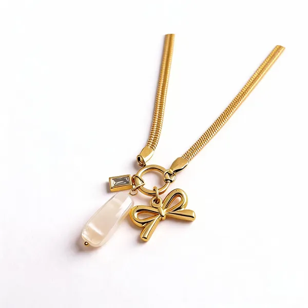 Gold_Electroplated_Bow_Pendant_Chain_Necklace_For_Women