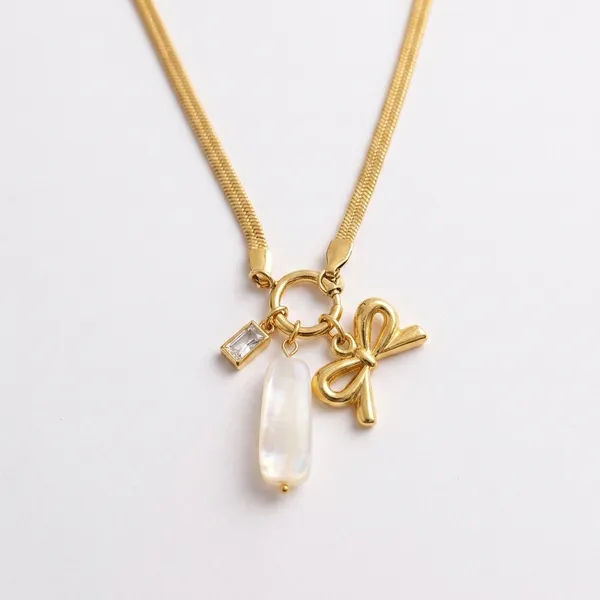 Gold_Electroplated_Bow_Pendant_Chain_Necklace_For_Women