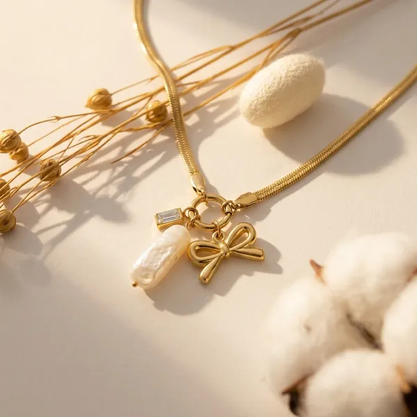 Gold_Electroplated_Bow_Pendant_Chain_Necklace_For_Women