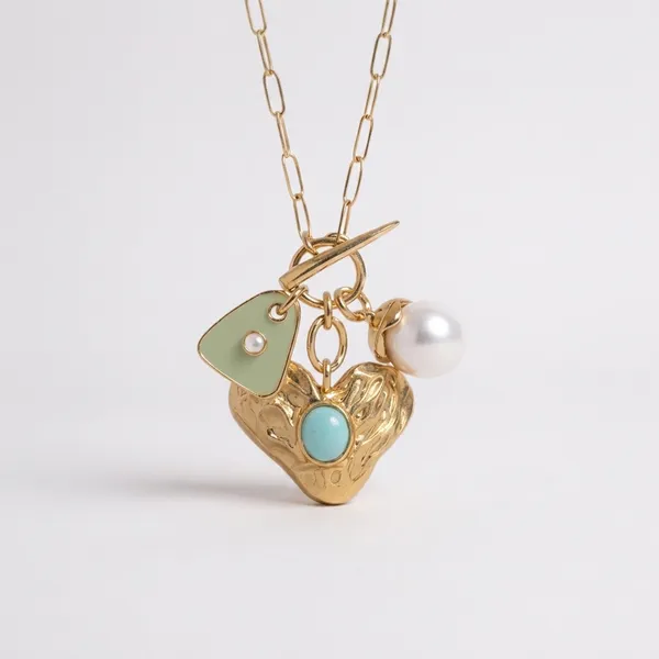 Gold_Electroplated_Heart_Charm_Pendant_Necklace_For_Women