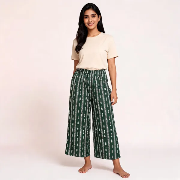 Green_Cotton_Geometric_Print_Wide_Leg_Palazzo_Pants_For_Women