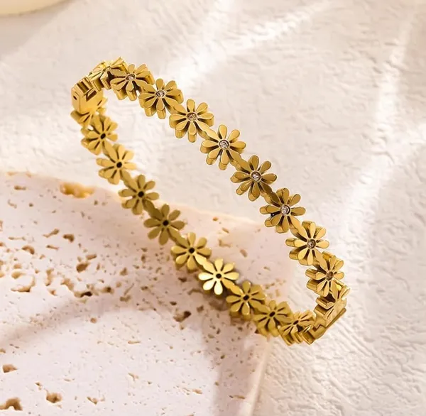 Golden_Stainless_Steel_Gold_Plated_18_Carat_Cuff_Bracelet_For_Women
