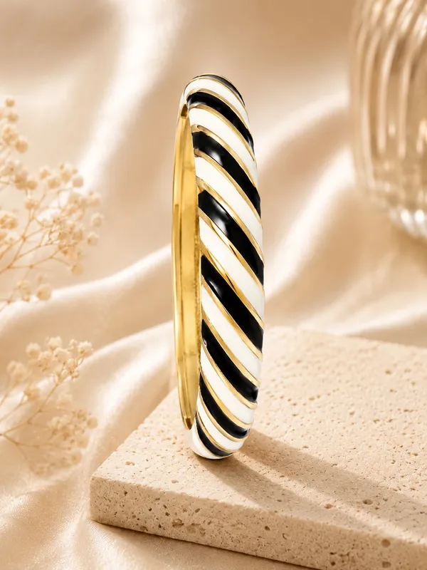 Multicolor_Stainless_Steel_Gold_Plated_18_Carat_Bangle_For_Women