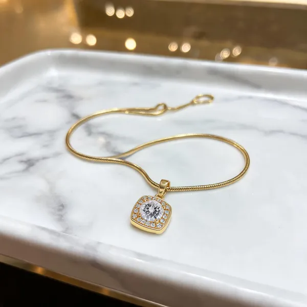 Golden_Stainless_Steel_Gold_Plated_18_Carat_Pendant_Necklace_For_Women