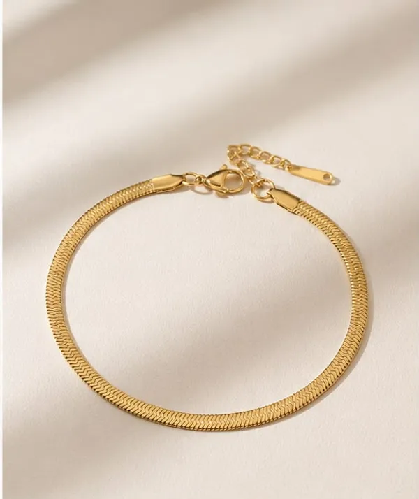 Golden_Stainless_Steel_Gold_Plated_18_Carat_Chain_Bracelet_For_Women