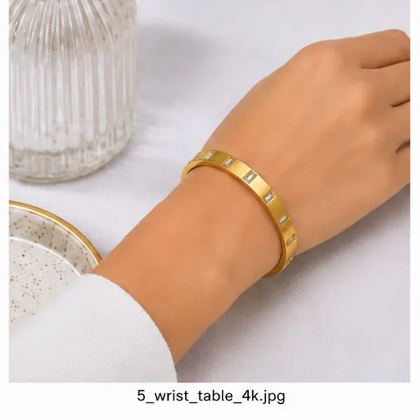 Golden_Stainless_Steel_Gold_Plated_18_Carat_Bangle_Bracelet_For_Women