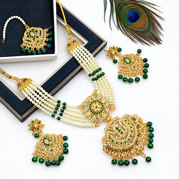 Royal_Green_Emerald_Pearl_Kundan_Necklace_Set_for_Women_|_Gold-Plated_Bridal_Wedding_Jewelry_Set_with_Matching_Earrings_&_Maang_Tikka_|_Traditional_Indian_Ethnic_Jewelry
