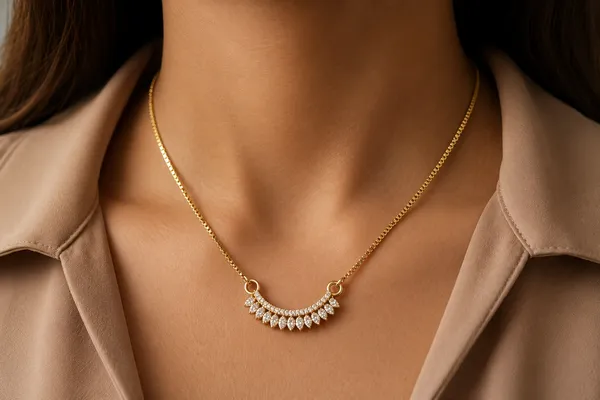 Gold_Brass_Sunburst_Pendant_Chain_Necklace_For_Women