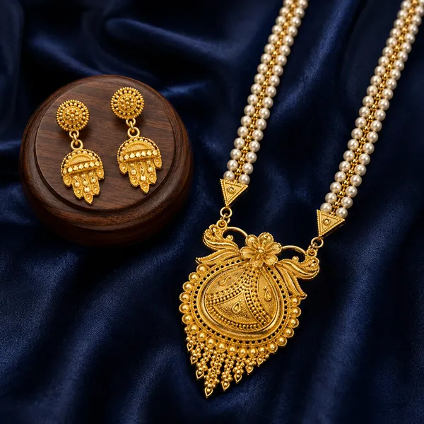 Gold_Alloy_Pearl_Beaded_Pendant_Necklace_Set_For_Women
