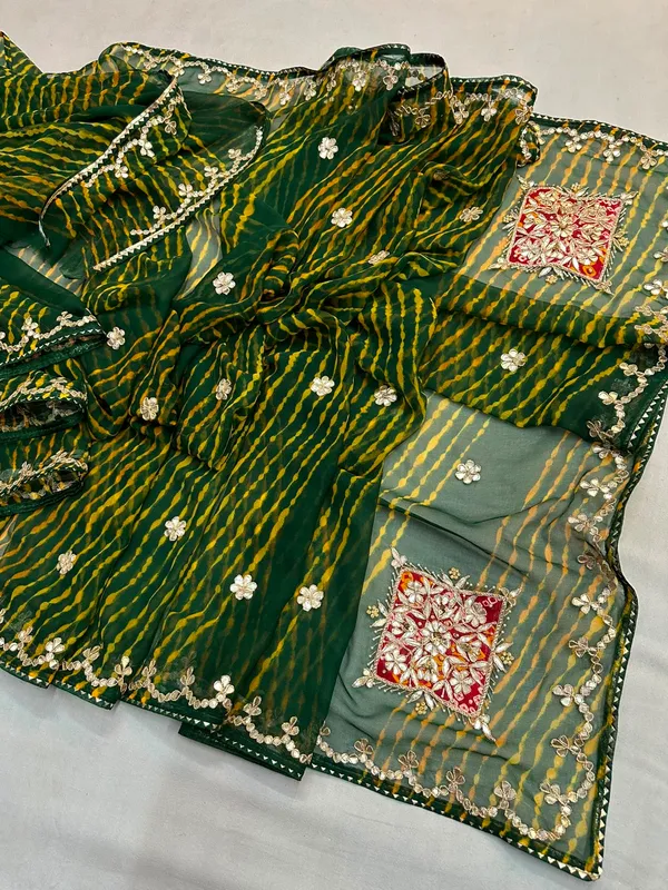 Green_Lehriya_Gotta_Patti_border_Saree