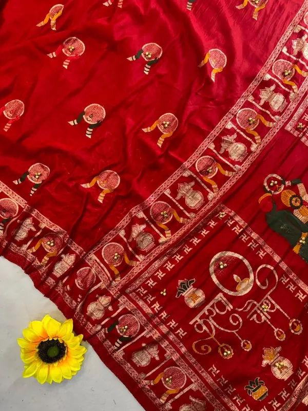 Red_Ghunghroo_Dola_silk_Karvachauth_Saree