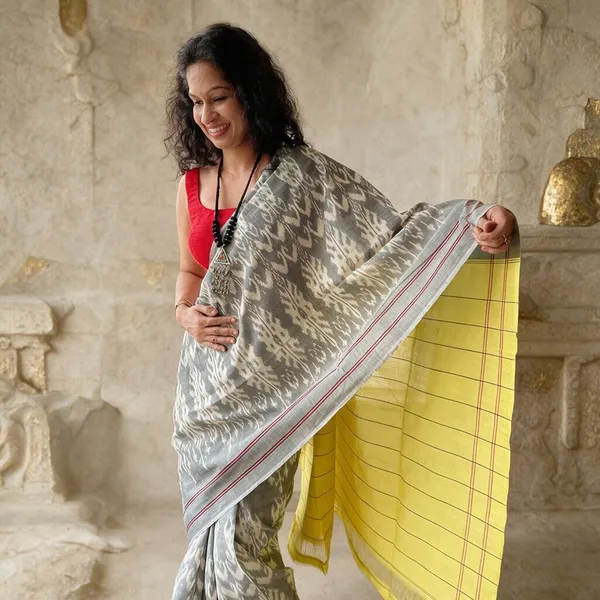 Grey_And_Yellow_Plain_Linen_Saree_For_Women