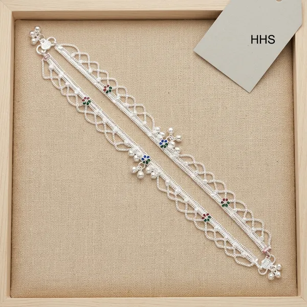 Silver_Metal_Traditional_Floral_Charm_Anklet_For_Women