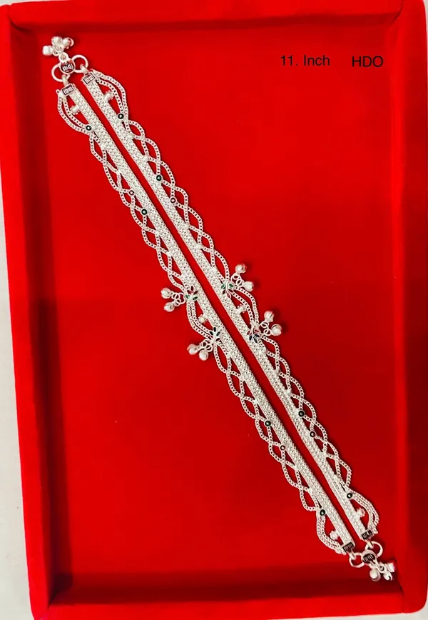 Silver_Tone_Floral_Linked_Chain_Anklet_For_Women