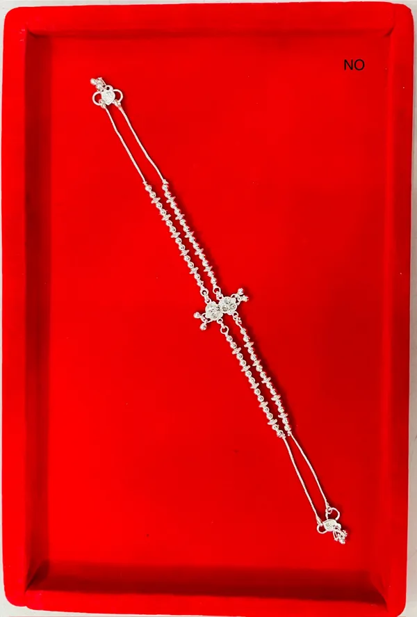 Silver_Tone_Floral_Centrepiece_Double_Chain_Anklet_For_Women_Pack_Of_3