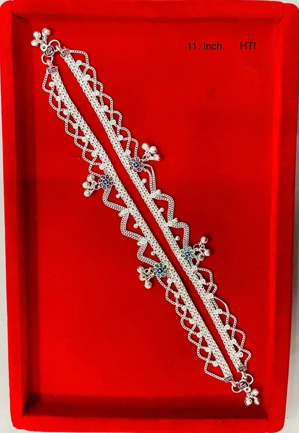 Silver_Metal_Floral_Stone_Embellished_Anklet_For_Women