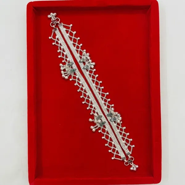 Silver_Tone_Lattice_Embellished_Traditional_Anklet_For_Women