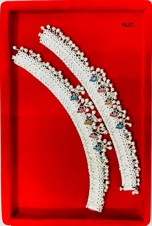 Silver_Metal_Peacock_Motif_Anklet_Pair_For_Women
