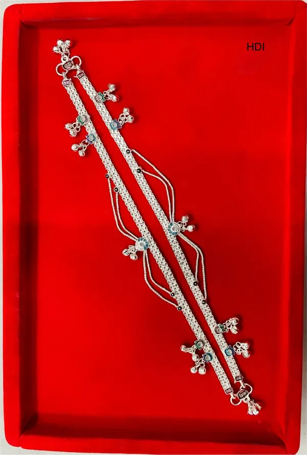 Silver_Tone_Floral_Charm_Anklet_Pair_For_Women