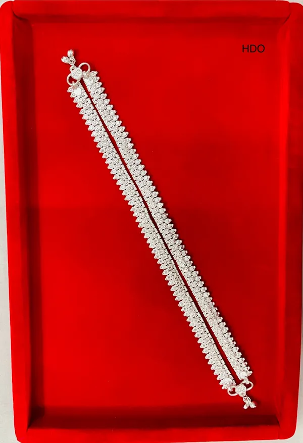 Silver_Tone_Floral_Anklet_For_Women