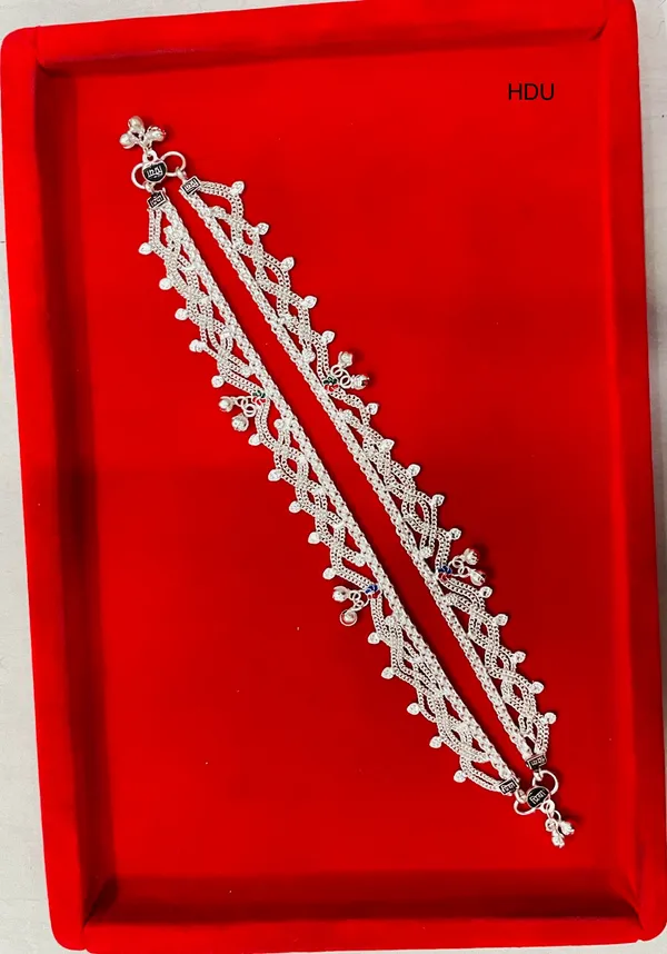 Silver_Tone_Floral_Linked_Anklet_Pair_For_Women