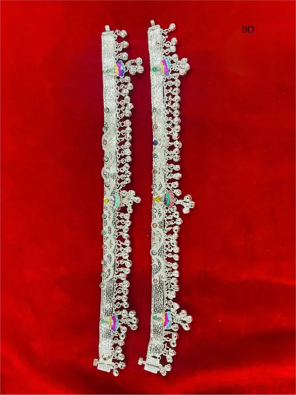 Silver_Metal_Filigree_Traditional_Anklet_Pair_For_Women