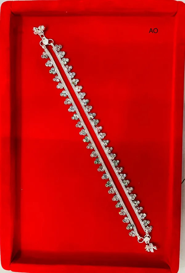 Silver_Floral_Motif_Chain_Anklet_For_Women