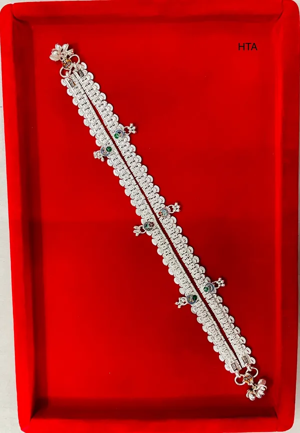 Silver_Tone_Floral_Embellished_Anklet_For_Women