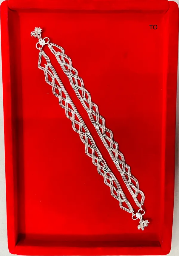 Silver_Tone_Interwoven_Chain_Anklet_Pair_For_Women