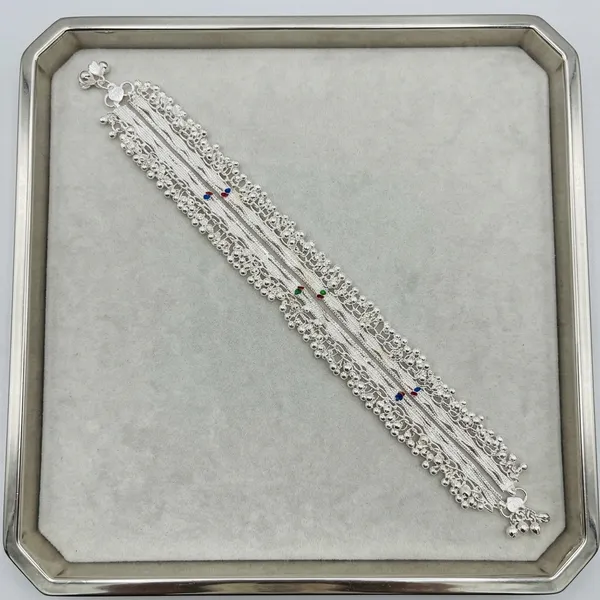 Silver_Tone_Floral_Motif_Traditional_Anklet_For_Women