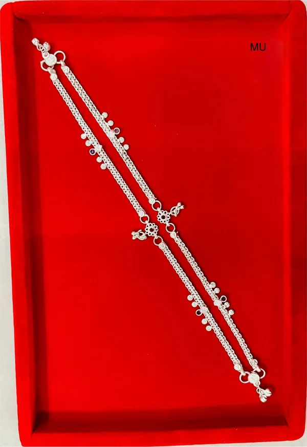 Silver_Floral_Charm_Chain_Anklet_Pair_For_Women