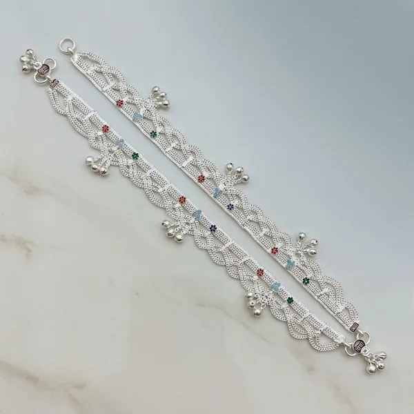 Silver_Tone_Floral_Green_Stone_Chain_Anklet_Pair_For_Women