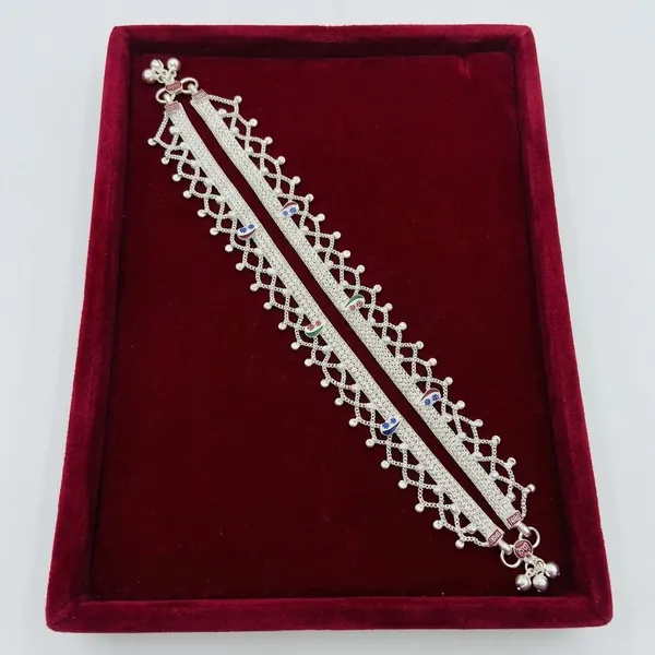 Silver_Tone_Beaded_Chain_Payal_Pair_For_Women