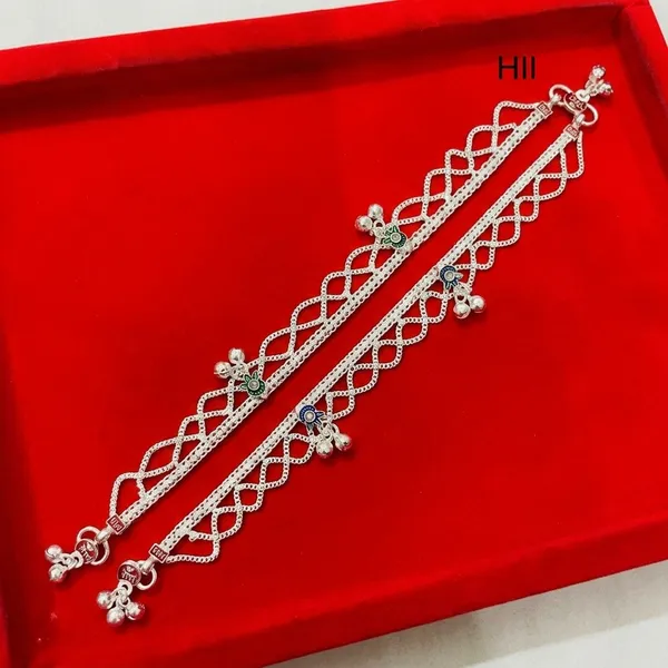 Silver_Metal_Floral_Chain_Anklet_Set_For_Women