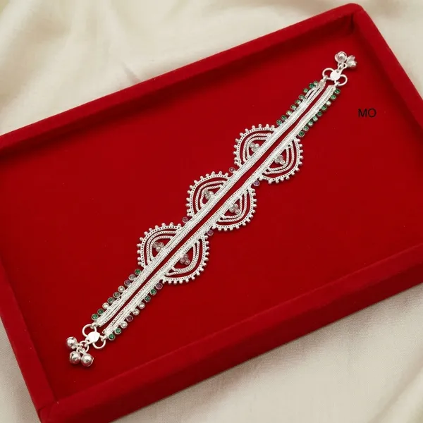Silver_Tone_Paisley_Motif_Traditional_Anklet_For_Women