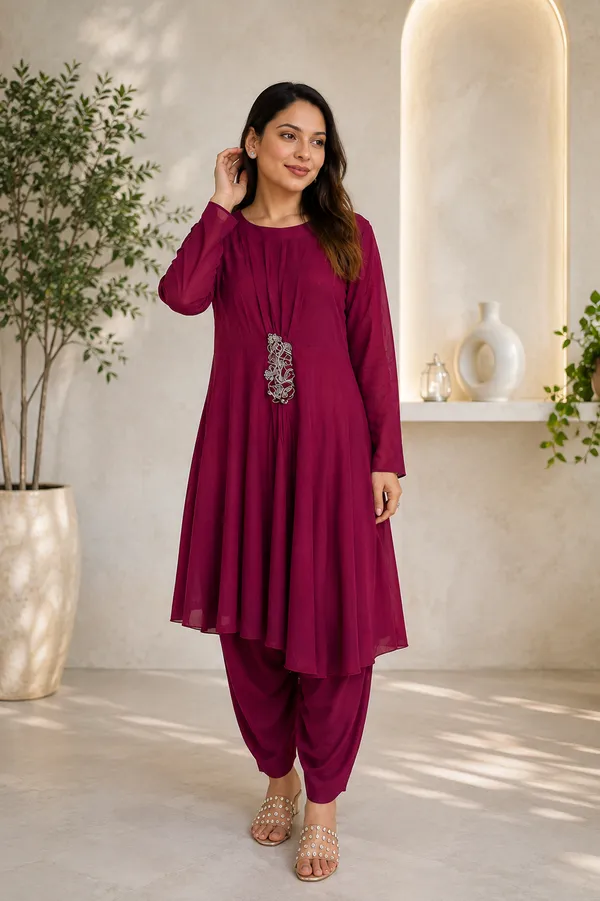 Burgundy_Pure_Chinon_Relaxed_Fit_Kurta_Set_For_Women